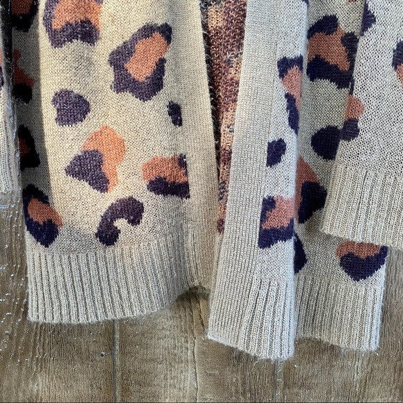 It’s Our Time Leopard Long Cardigan Sweater Medium - Picture 4 of 11